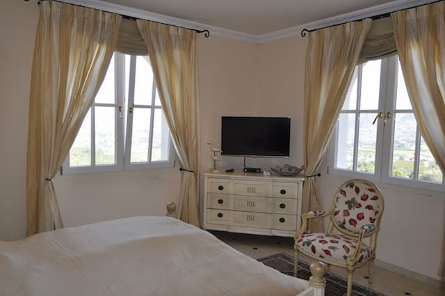 Villa de lujo en venta en La Sella Golf, Dénia.