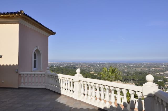 Villa de lujo en venta en La Sella Golf, Dénia.
