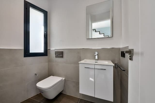 Villa en venta en Jávea con un diseño moderno y vistas.