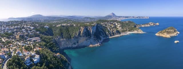 Villa with spectacular sea views located in Mar Azul, Jávea.