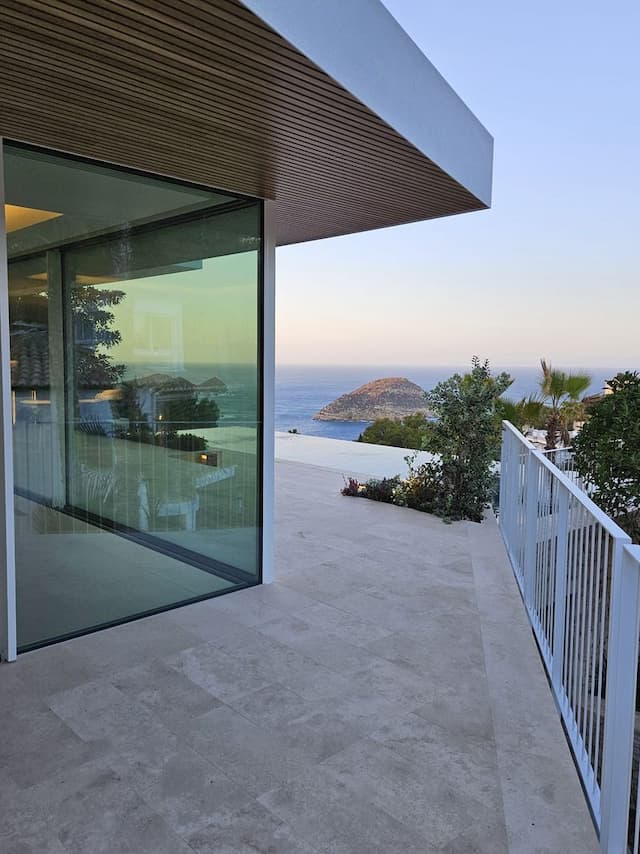 Modern style villa with sea views in Balcón al Mar, Jávea