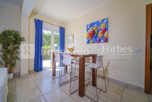 Spacious villa with views of the Portichol island in the Balcón al Mar urbanization in Jávea.