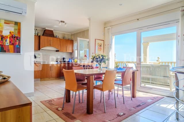 Spacious villa with views of the Portichol island in the Balcón al Mar urbanization in Jávea.
