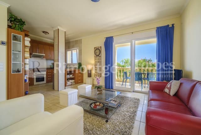 Spacious villa with views of the Portichol island in the Balcón al Mar urbanization in Jávea.