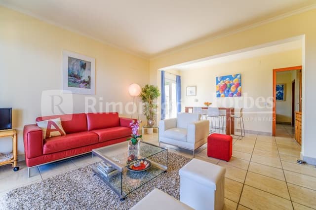 Spacious villa with views of the Portichol island in the Balcón al Mar urbanization in Jávea.