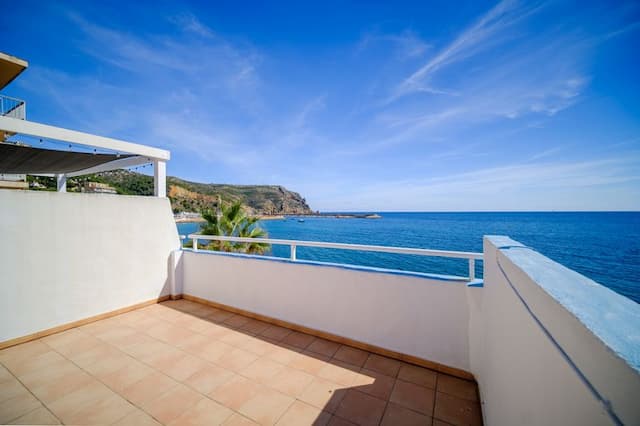 Maison sur la promenade du port de Jávea.