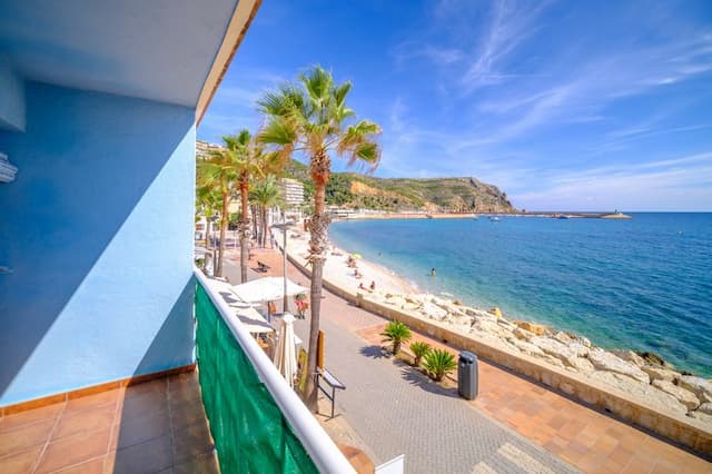 Maison sur la promenade du port de Jávea.