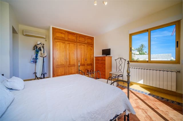 Villa with fantastic sea views located in La Corona, Jávea.