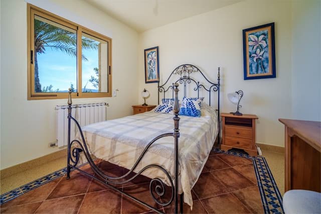 Villa with fantastic sea views located in La Corona, Jávea.
