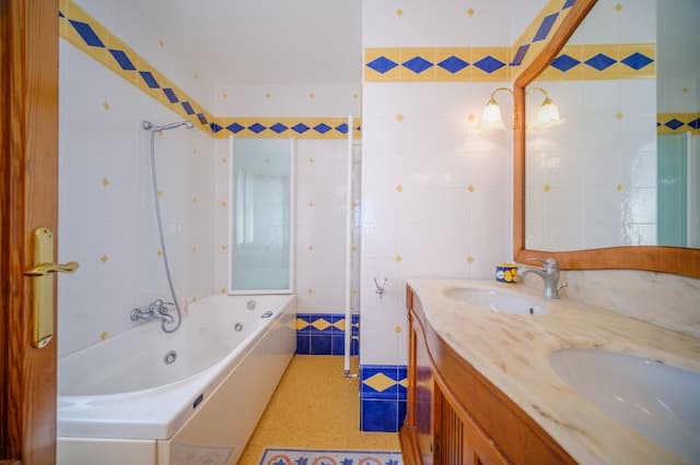 Villa with fantastic sea views located in La Corona, Jávea.