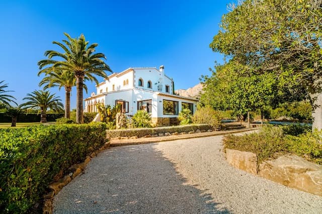 Tradycyjna śródziemnomorska posiadłość w rejonie Montgó Valls, Jávea.