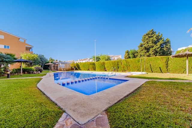 Beautiful duplex penthouse in a very quiet urbanisation close to the beach, in the area of Cala Blanca, in Jávea, Alicante.