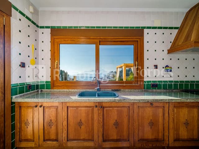 Villa de style méditerranéen avec vue sur la mer à Moraira, Alicante, à quelques mètres de la plage de Portet