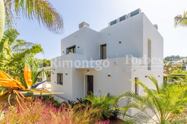 Spektakuläre moderne Villa in der Gegend von Covatelles, Javea.