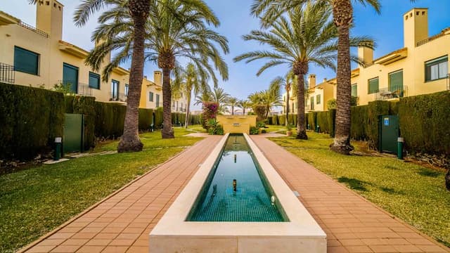 Stadthaus nur 600m vom Strand Arenal in Jávea (Alicante) entfernt.
