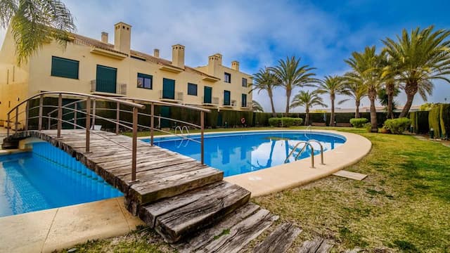 Stadthaus nur 600m vom Strand Arenal in Jávea (Alicante) entfernt.