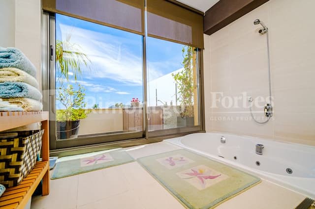 Beautiful duplex in a quiet urbanization, 300m from the sea in the Arenal, Jávea (Alicante)