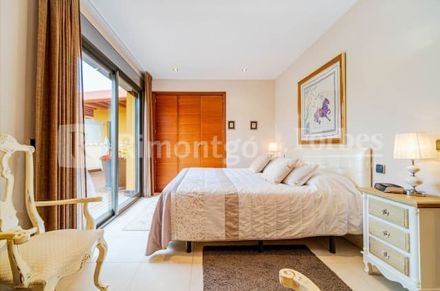 Beautiful duplex in a quiet urbanization, 300m from the sea in the Arenal, Jávea (Alicante)