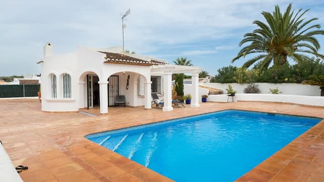 Schöne Villa zum Verkauf in Pinosol, Jávea
