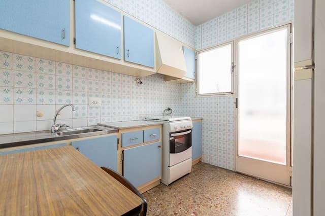 Flat for sale in Puerto, Jávea, Alicante, a few metres from the sea with beautiful views.