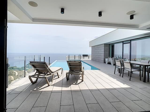 Villa de style moderne avec vue sur la mer à Cumbre del Sol, Benitachell (Alicante)