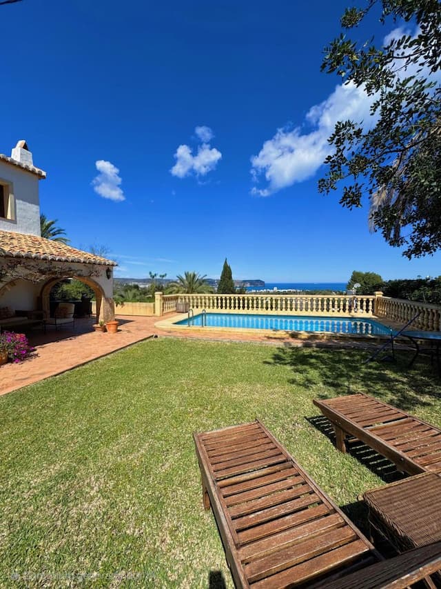 Villa de style méditerranéen avec vue sur la mer à Tosalet, Jávea