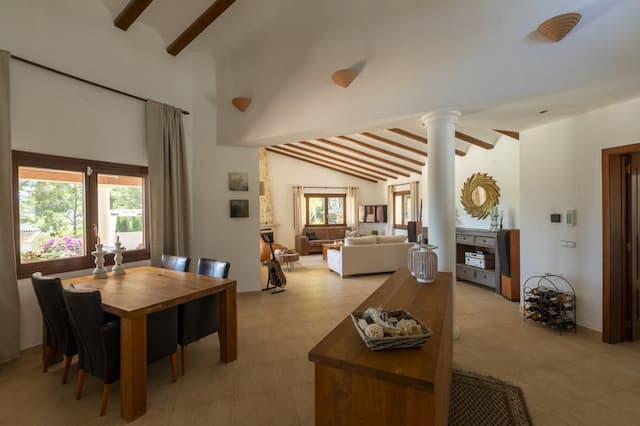Villa im mediterranen Stil mit freiem Blick auf das Tal, gelegen in Montgó, Jávea (Alicante)