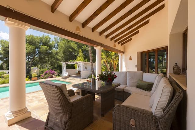 Villa im mediterranen Stil mit freiem Blick auf das Tal, gelegen in Montgó, Jávea (Alicante)