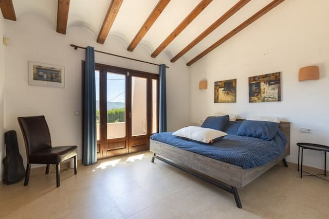 Villa im mediterranen Stil mit freiem Blick auf das Tal, gelegen in Montgó, Jávea (Alicante)
