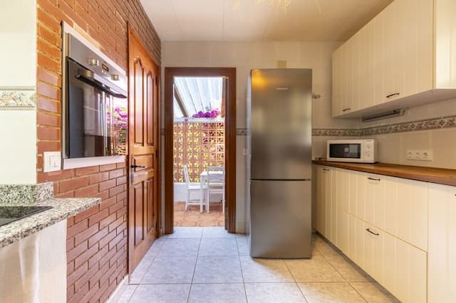 Exclusiva villa renovada en Toscal, Jávea, con piscina privada y apartamento de invitados