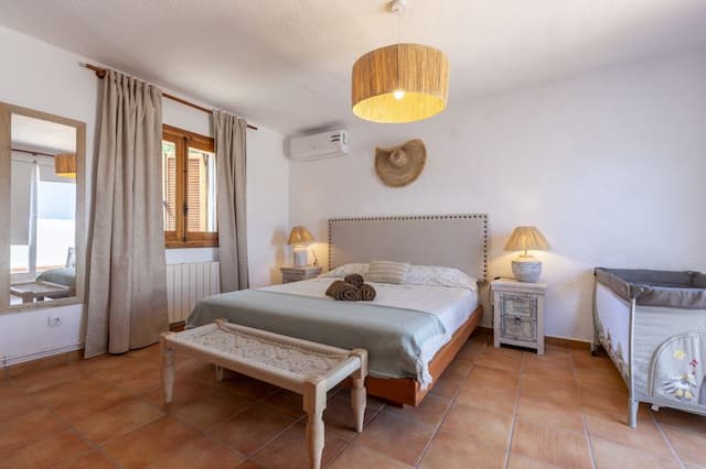 Exclusiva villa renovada en Toscal, Jávea, con piscina privada y apartamento de invitados