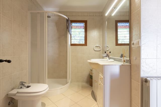 Exclusiva villa renovada en Toscal, Jávea, con piscina privada y apartamento de invitados