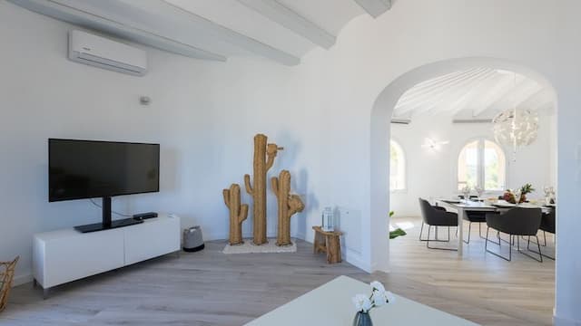 Elegant villa with fantastic views of the sea and the island of Portichol in Jávea (Alicante) Spain