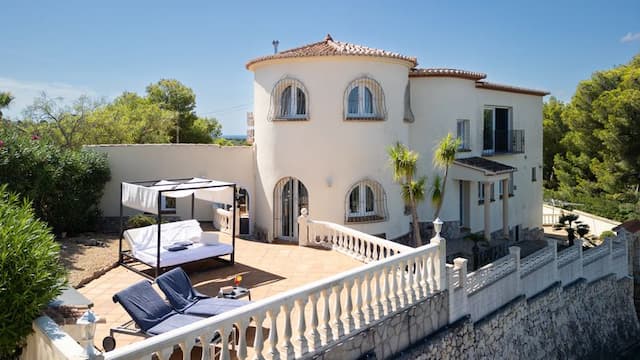 Elegant villa with fantastic views of the sea and the island of Portichol in Jávea (Alicante) Spain