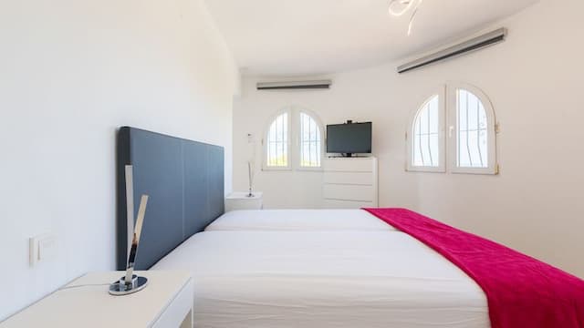 Elegant villa with fantastic views of the sea and the island of Portichol in Jávea (Alicante) Spain