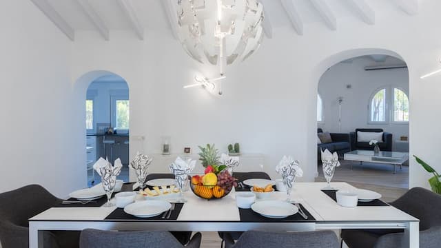 Elegant villa with fantastic views of the sea and the island of Portichol in Jávea (Alicante) Spain