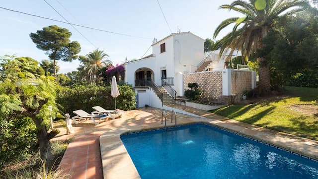 Spacious villa with swimming pool and partial sea views in Cap Marti, Jávea
