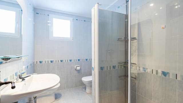 Spacious villa with swimming pool and partial sea views in Cap Marti, Jávea