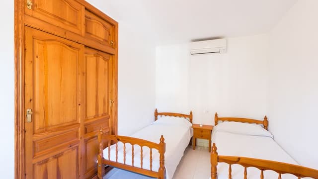 Spacious villa with swimming pool and partial sea views in Cap Marti, Jávea