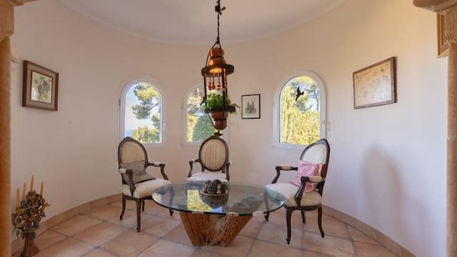 Mediterranean villa in the prestigious Portichol area of Jávea with panoramic views of Jávea Bay and Cabo de San Antonio.