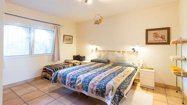 Mediterranean villa in the prestigious Portichol area of Jávea with panoramic views of Jávea Bay and Cabo de San Antonio.