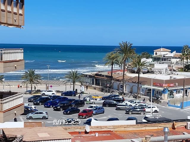 Apartament na pierwszej linii plaży z widokiem na morze w Arenal, Jávea