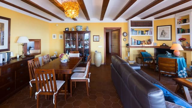 Villa  de estilo mediterráneo con vistas panorámicas al mar en La Corona, Jávea, a unos metros del Puerto.