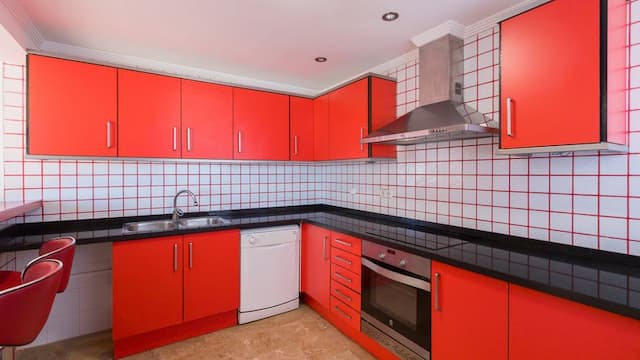 Apartment in the Village of Jávea with Garage and Storage Room