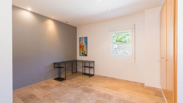 Apartment in the Village of Jávea with Garage and Storage Room