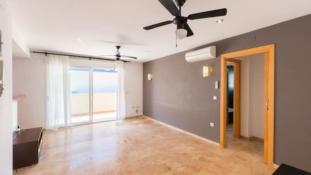 Apartment in the Village of Jávea with Garage and Storage Room