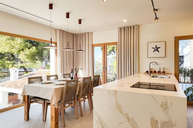 Renovierte Villa mit Panoramablick in Balcón al Mar, Jávea