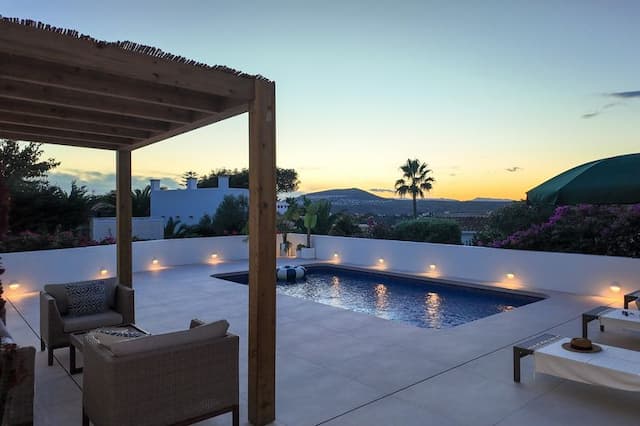 Renovierte Villa mit Panoramablick in Balcón al Mar, Jávea