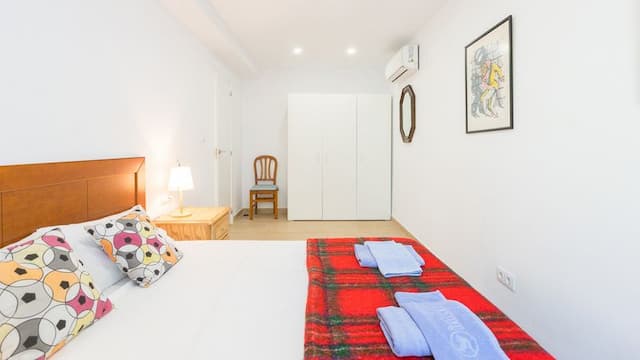 Niedawno odnowiony apartament na parterze, zaledwie kilka kroków od plaży Arenal w Jávea