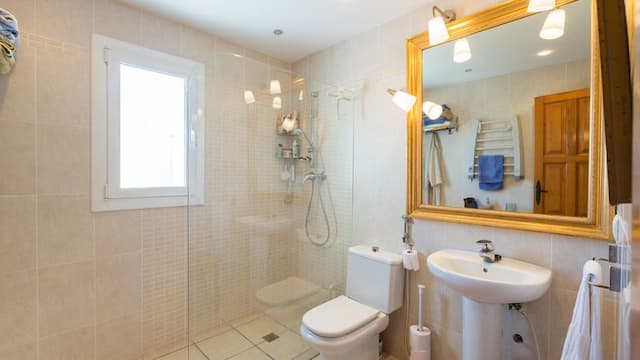 Villa con piscina privada y apartamento de invitados en Pinosol, Jávea